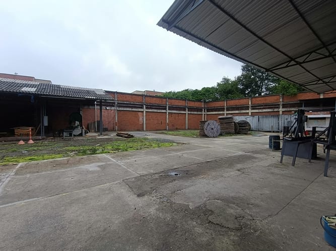 Bodega en arriendo en Las Delicias, Cali, 2700 m² · foto 11 de 21