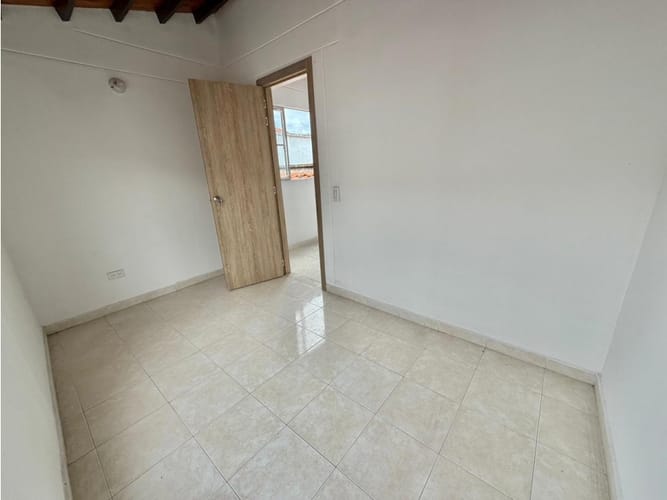 Apartamento de 4 alcobas en venta en Rincon De Giron Parte Alta, Girón, 93 m² · foto 9 de 20