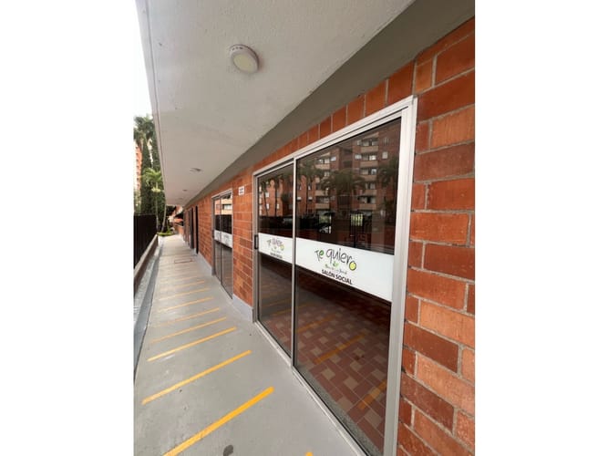 Apartamento de 3 alcobas en venta en Loma De Los Bernal, Medellín, 72 m² · foto 13 de 13