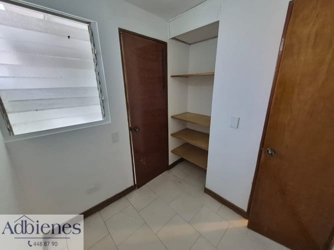 Apartamento de 2 alcobas en arriendo en Laureles, Medellín, 75 m² · foto 6 de 13