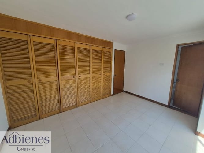 Apartamento de 2 alcobas en arriendo en Laureles, Medellín, 75 m² · foto 7 de 13