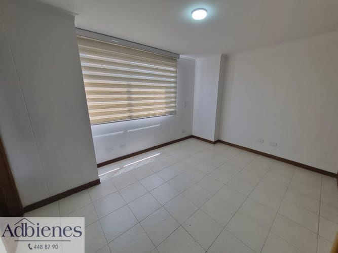 Apartamento de 2 alcobas en arriendo en Laureles, Medellín, 75 m² · foto 8 de 13