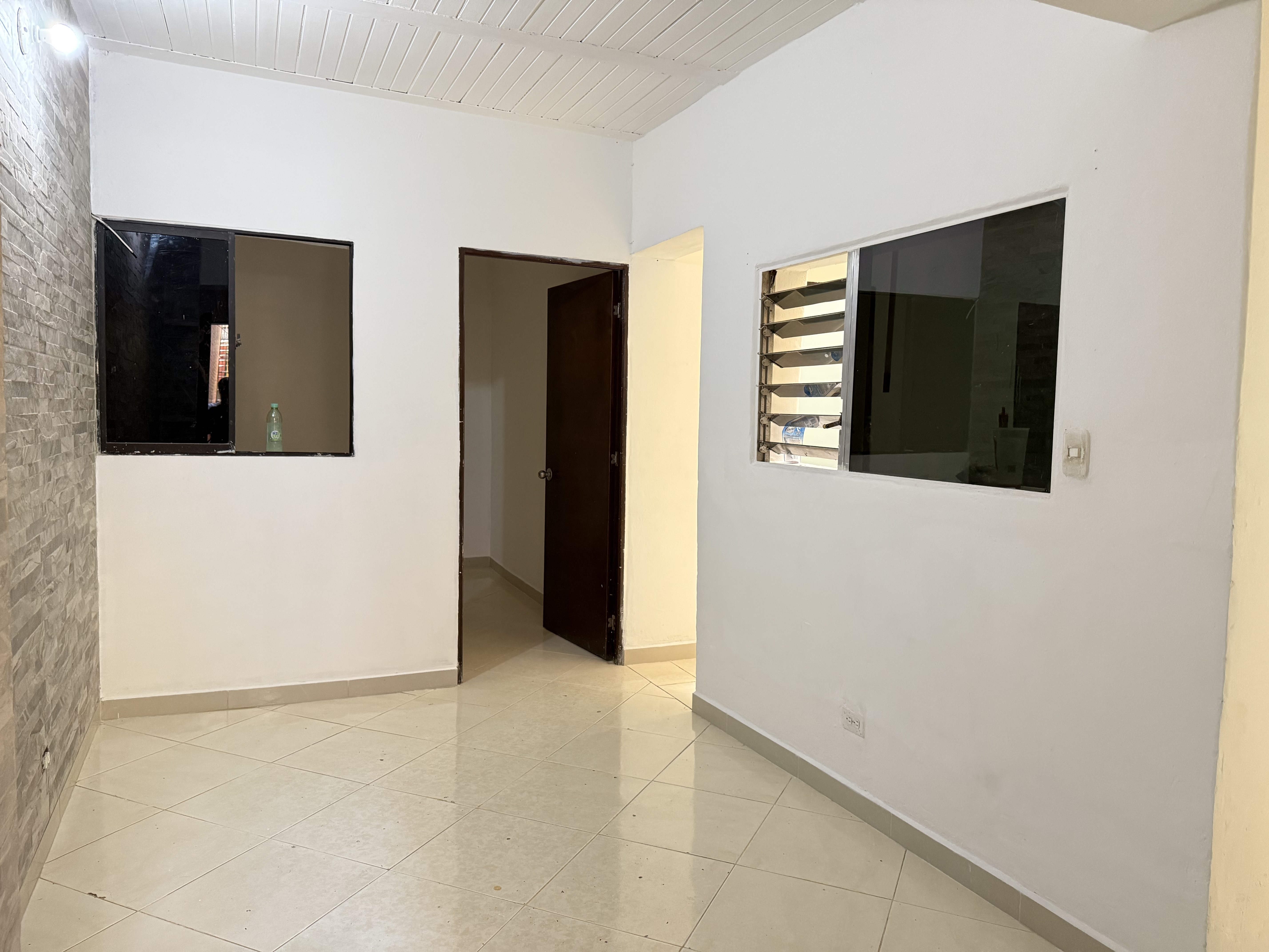 Apartamento en venta en Manrique Central, Medellín · foto 5 de 14