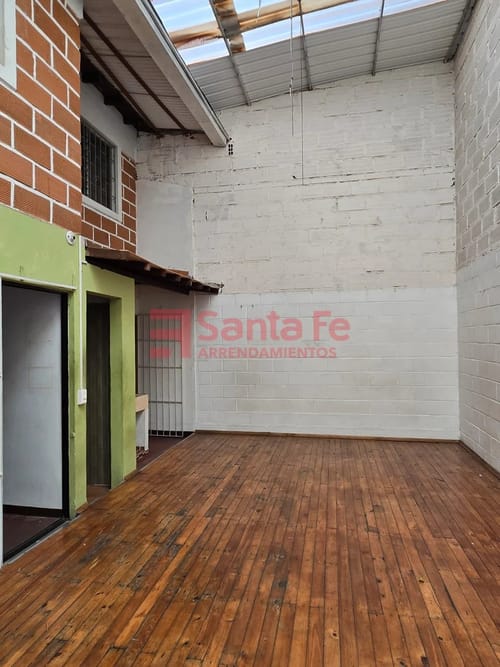 Casa de 3 alcobas en venta en Suarez, Bello, 126 m² · foto 8 de 10