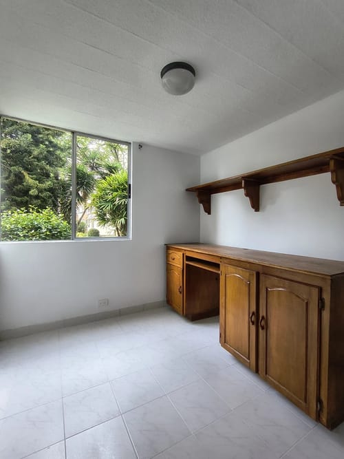 Apartamento de 3 alcobas en arriendo en Loma Del Indio, Medellín, 75 m² · foto 10 de 10