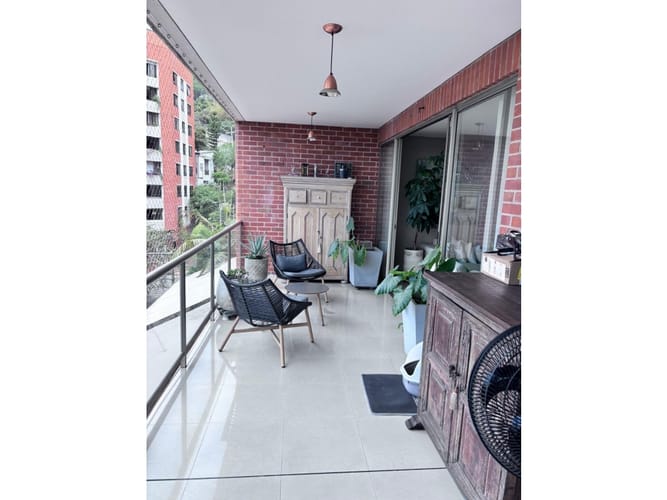 Apartamento de 2 alcobas en venta en Santa Monica, Cali, 127 m² · foto 2 de 20