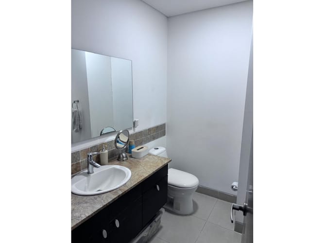 Apartamento de 2 alcobas en venta en Santa Monica, Cali, 127 m² · foto 13 de 20