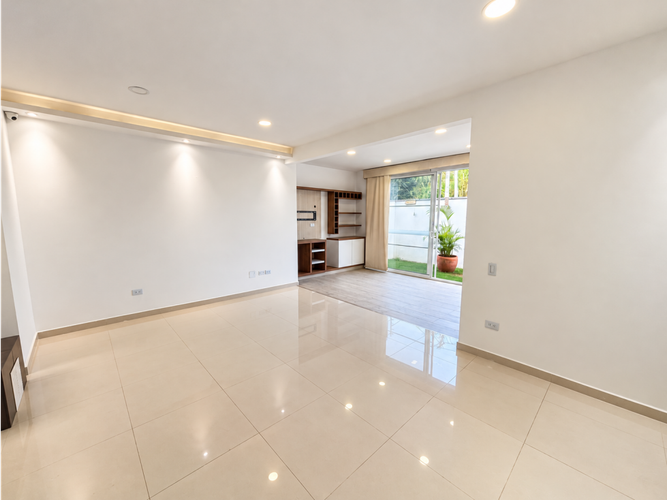 Casa de 5 alcobas en venta en El Castillo, Jamundí, 317 m² · foto 17 de 24