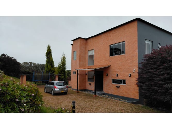 Casa de 4 alcobas en venta en Yerbabuena, Sopó, 442 m² · foto 4 de 20