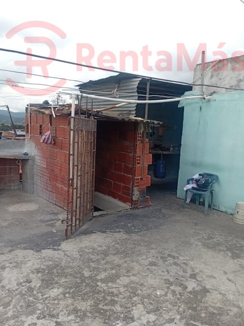 Casa de 5 alcobas en venta en Carora, Cúcuta, 70 m² · foto 9 de 13
