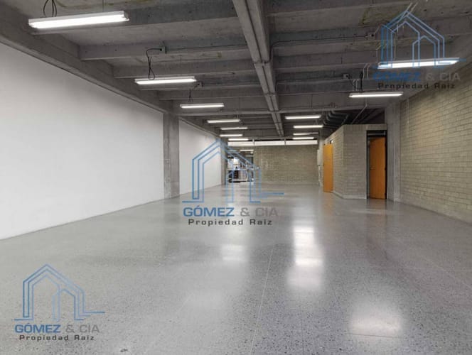 Oficina en arriendo en El Poblado, Medellín, 176 m² · foto 2 de 10