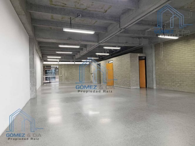 Oficina en arriendo en El Poblado, Medellín, 176 m² · foto 3 de 10