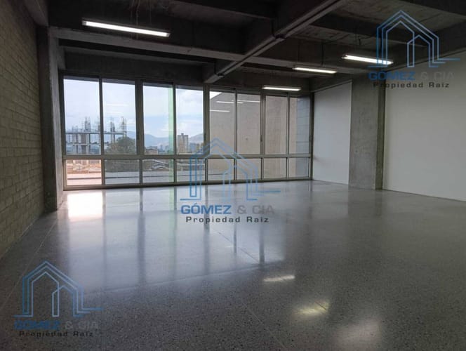 Oficina en arriendo en El Poblado, Medellín, 176 m² · foto 4 de 10