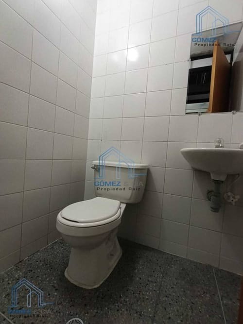 Oficina en arriendo en El Poblado, Medellín, 176 m² · foto 7 de 10