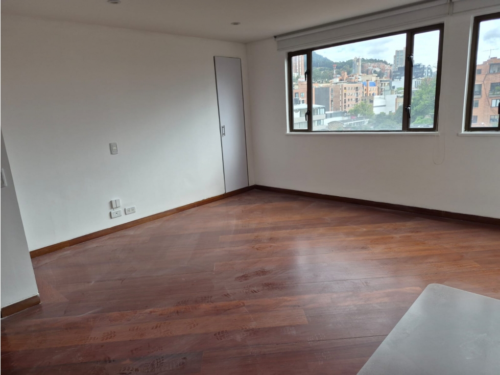 Apartamento en venta en Los Rosales, Bogotá · foto 8 de 13