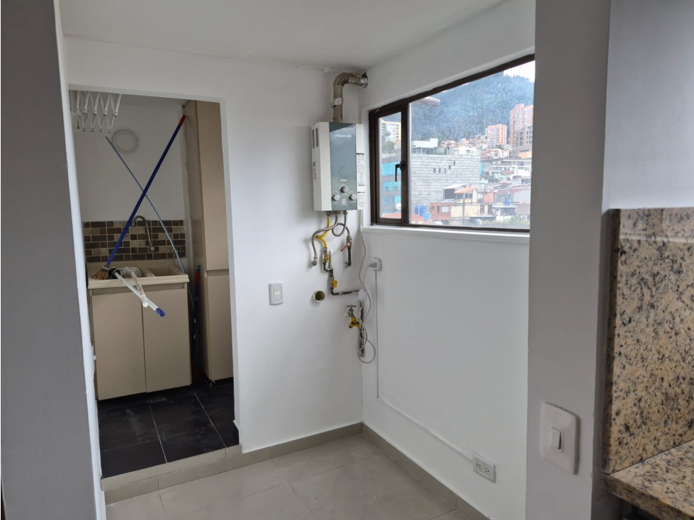 Apartamento en venta en Los Rosales, Bogotá · foto 13 de 13