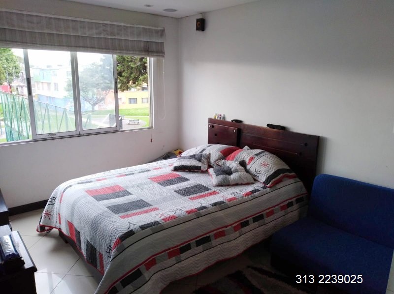 Casa en venta en Engativá, Bogotá · foto 2 de 13