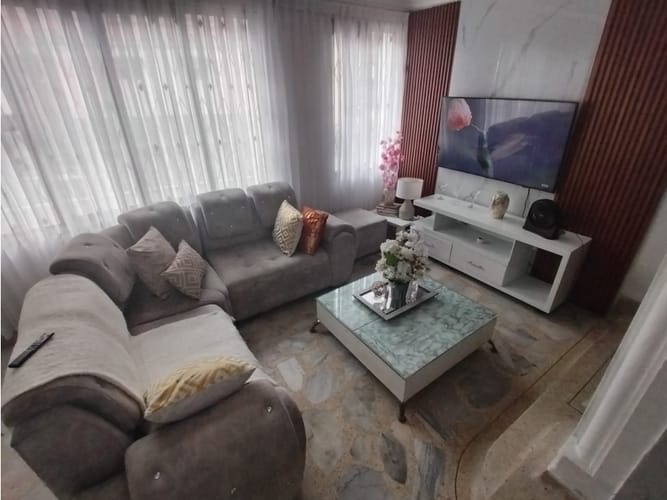 Casa de 2 alcobas en venta en Recreo, Palmira, 320 m² · foto 2 de 24