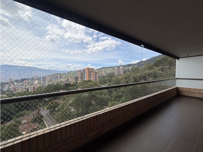 Apartamento de 3 alcobas en venta en La Calera, Medellín, 260 m² · foto 2 de 24
