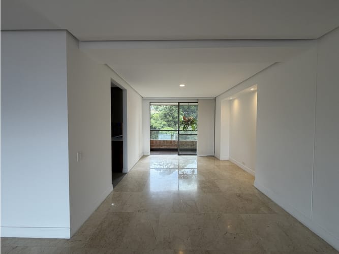 Apartamento de 3 alcobas en venta en La Calera, Medellín, 260 m² · foto 8 de 24