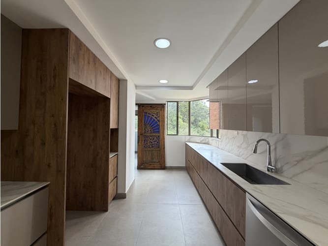 Apartamento de 3 alcobas en venta en La Calera, Medellín, 260 m² · foto 12 de 24