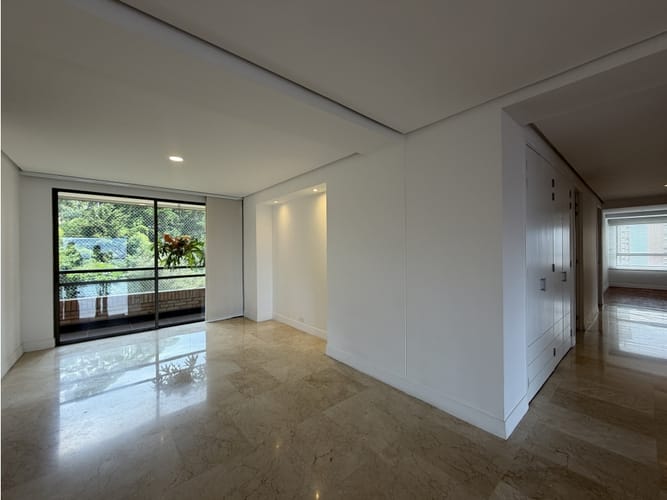Apartamento de 3 alcobas en venta en La Calera, Medellín, 260 m² · foto 13 de 24