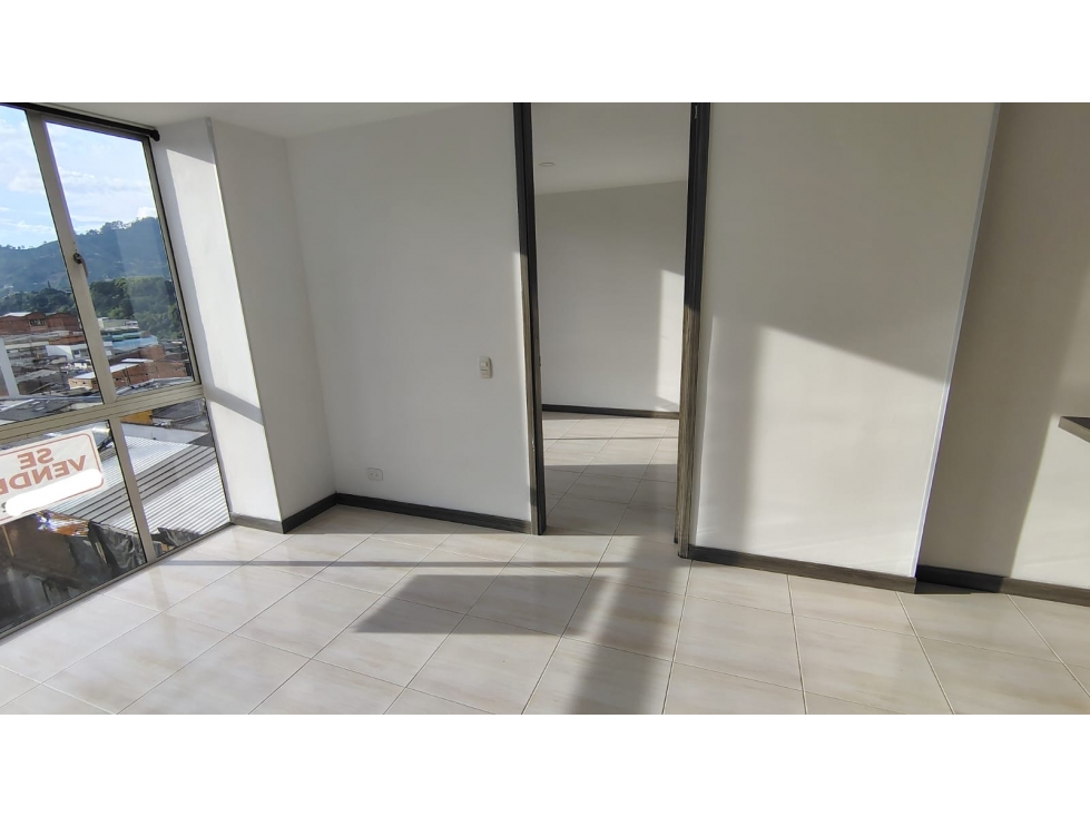 Apartamento en venta en Sector Plaza De Bolivar, Pereira · foto 7 de 13