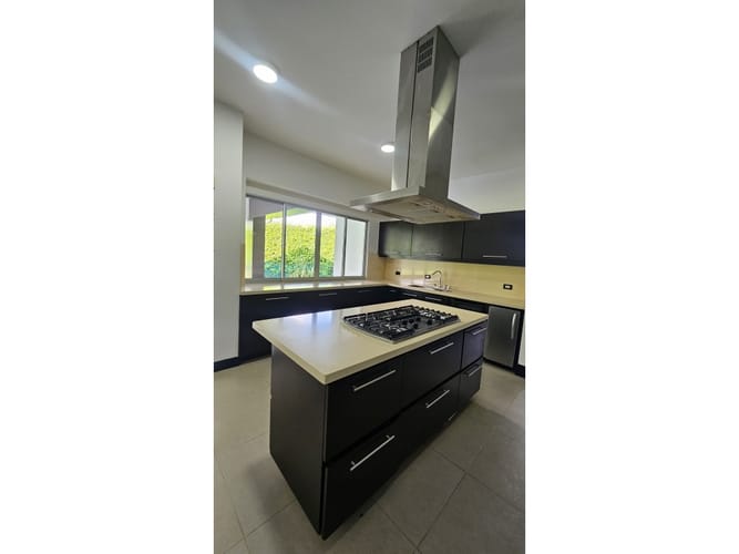 Casa de 4 alcobas en venta en Cerritos, Pereira, 500 m² · foto 4 de 24