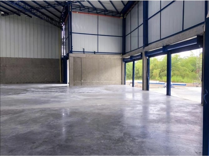 Bodega en venta en Condina, Pereira, 640 m² · foto 2 de 4