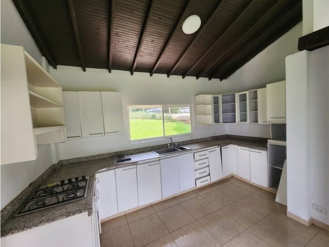Casa de 4 alcobas en venta en Condina, Pereira, 450 m² · foto 4 de 21