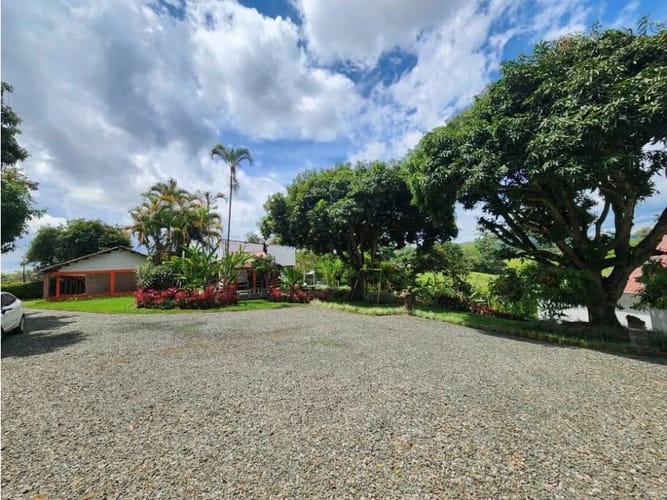 Casa de 4 alcobas en venta en Condina, Pereira, 450 m² · foto 10 de 21