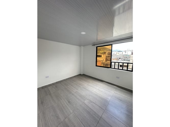 Edificio en venta en Primero De Febrero, Pereira, 295 m² · foto 2 de 11