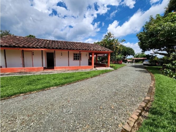 Casa de 4 alcobas en venta en Condina, Pereira, 450 m² · foto 17 de 21
