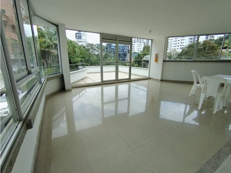 Apartamento en venta en Los Alpes, Pereira · foto 2 de 12