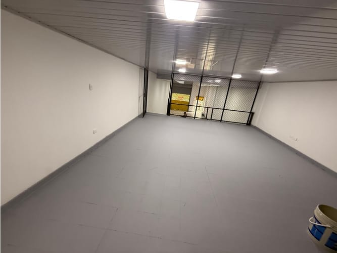 Bodega en venta en Sector Plaza De Bolivar, Pereira, 145 m² · foto 3 de 18