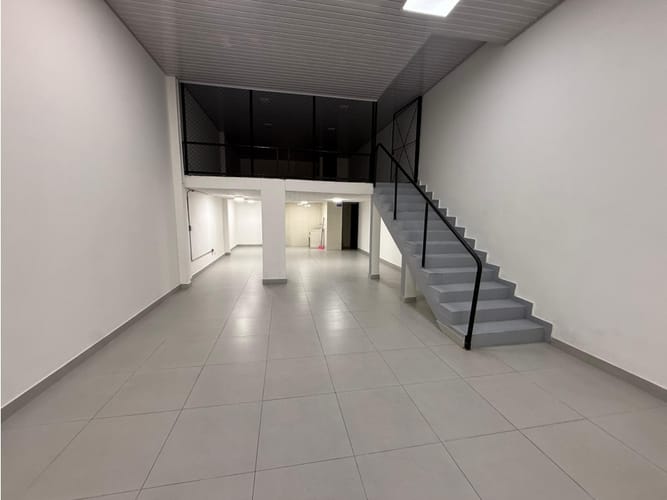 Bodega en venta en Sector Plaza De Bolivar, Pereira, 145 m² · foto 7 de 18