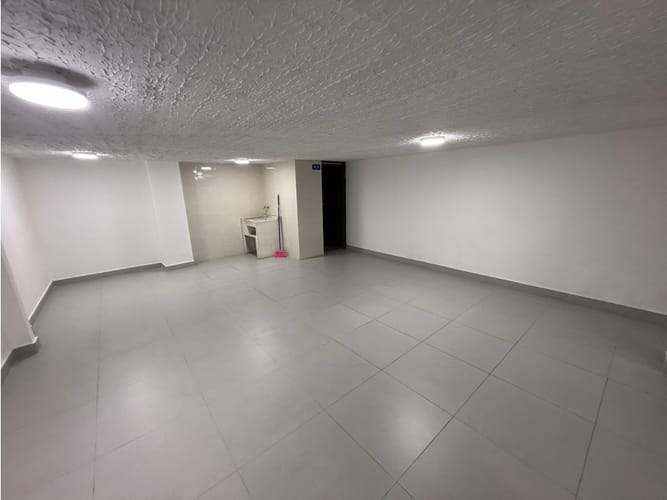 Bodega en venta en Sector Plaza De Bolivar, Pereira, 145 m² · foto 8 de 18