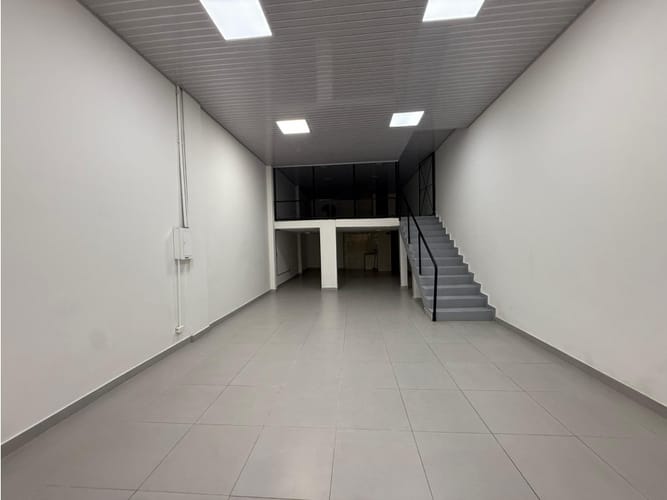 Bodega en venta en Sector Plaza De Bolivar, Pereira, 145 m² · foto 14 de 18