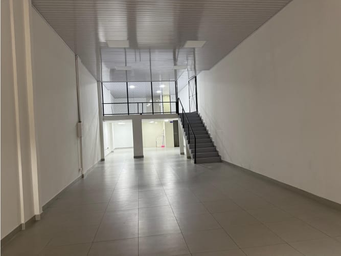 Bodega en venta en Sector Plaza De Bolivar, Pereira, 145 m² · foto 17 de 18