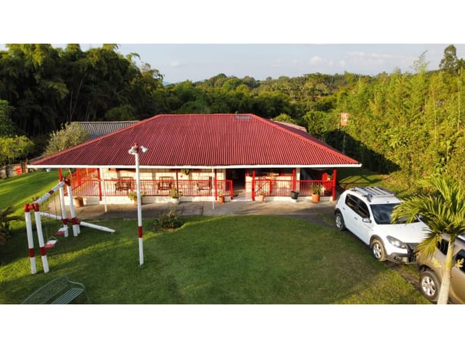 Finca en venta en Arabia, Pereira, 4000 m² · foto 4 de 12