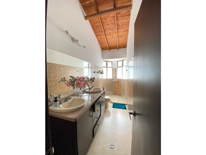 Casa de 4 alcobas en venta en Cerritos, Pereira, 1700 m² · foto 10 de 12