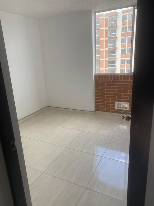 Apartamento en venta en Las Brisas, Bogotá · foto 3 de 18