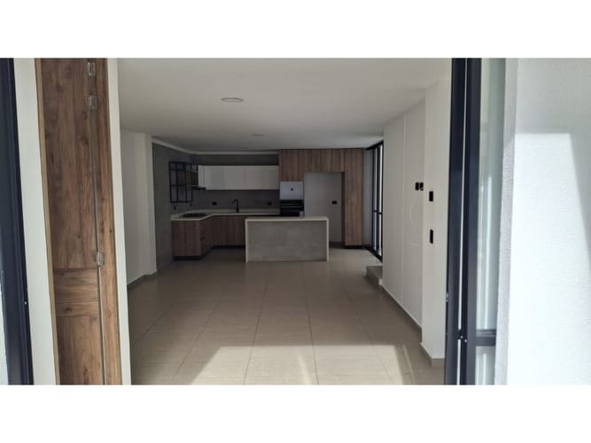 Casa de 4 alcobas en venta en Cerritos, Pereira, 168 m² · foto 5 de 19