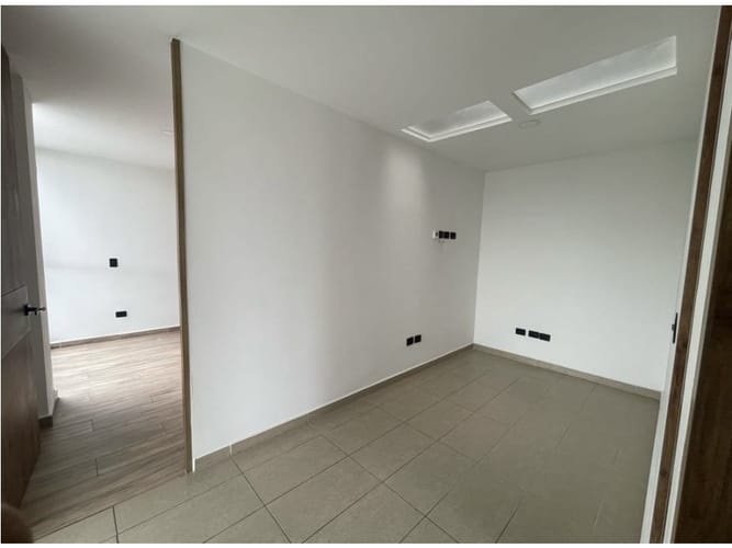 Casa de 4 alcobas en venta en Cerritos, Pereira, 168 m² · foto 15 de 19