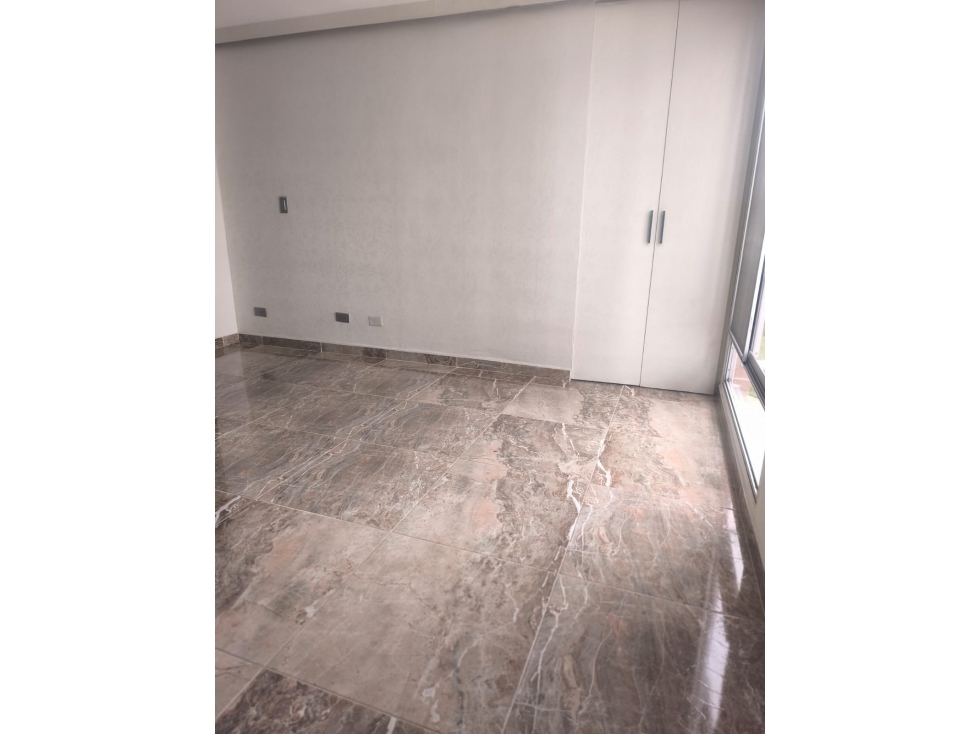 Apartamento en venta en Pinares, Pereira · foto 4 de 14