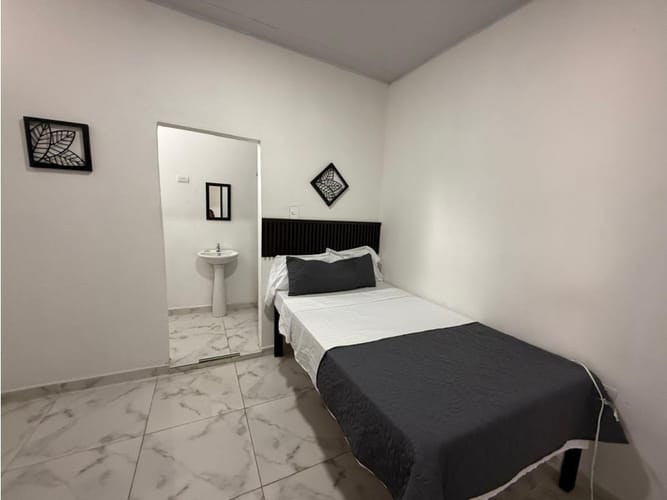 Casa de 13 alcobas en arriendo en Sector Lago Uribe, Pereira, 250 m² · foto 13 de 24