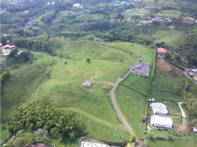 Finca en venta en Tribunas Corcega, Pereira, 340 m² · foto 12 de 21