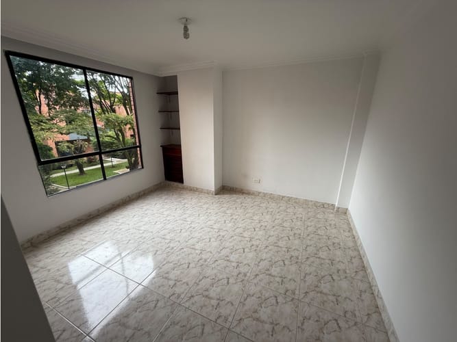 Apartamento de 3 alcobas en venta en Pinares, Pereira, 118 m² · foto 3 de 23