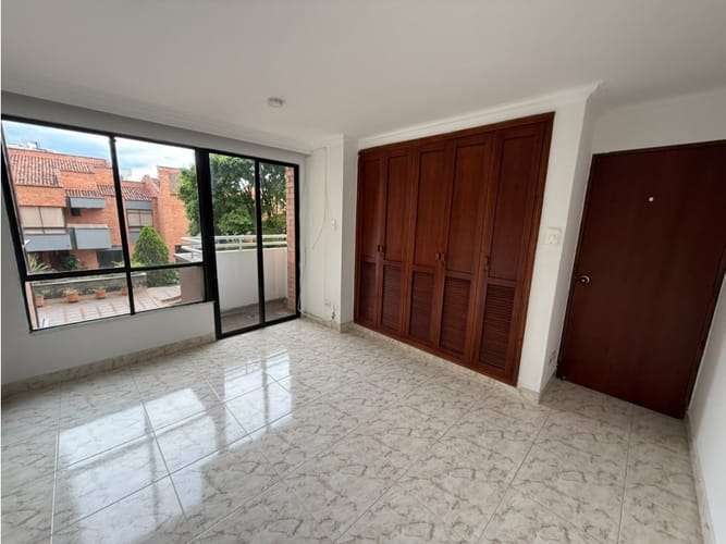 Apartamento de 3 alcobas en venta en Pinares, Pereira, 118 m² · foto 7 de 23