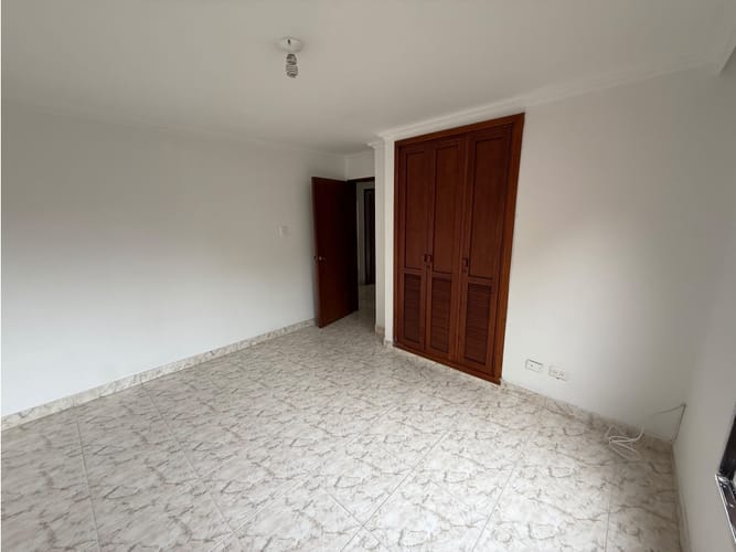 Apartamento de 3 alcobas en venta en Pinares, Pereira, 118 m² · foto 9 de 23